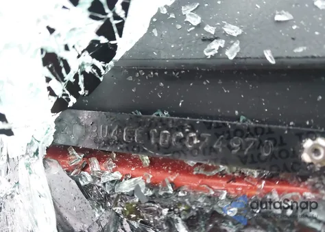 2013 Toyota Corolla S Special Edition из США, поврежденный, VIN 2T1BU4EE1DC074970